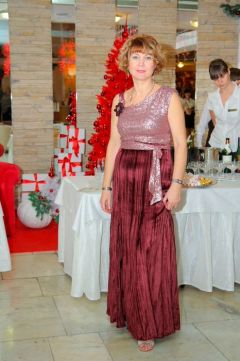 Елена Назарова