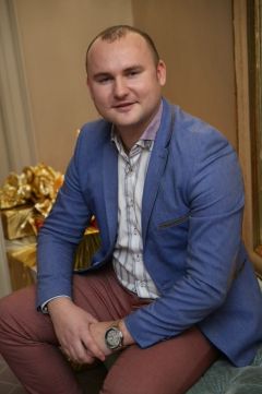 Денис Назаренко