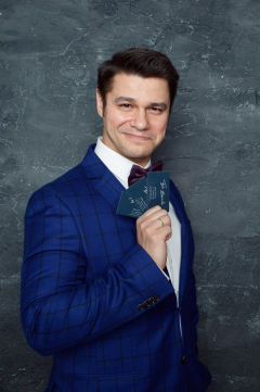 Борис Елисеев
