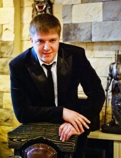 Антон Самсонов