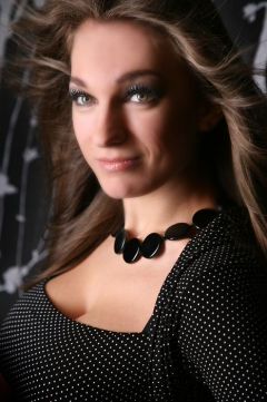 Анна Власова