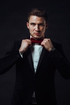 Анатолий Максимов