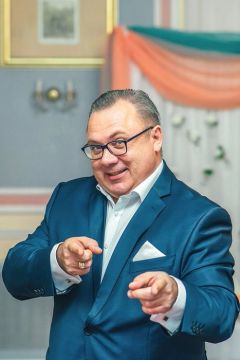 Виктор Львов